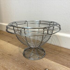 Chrome Wire Pedestal Fruit Basket Bowl 12” Modern Kitchen Decor